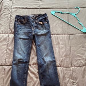 Lightly worn American Eagledark wash skinny jeans